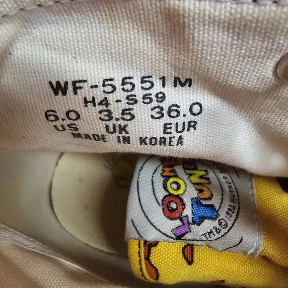 KEDS LOONEY TUNES RARE MENS SIZE 6 SHOES 1994CR,vans,converse,nike,adidas