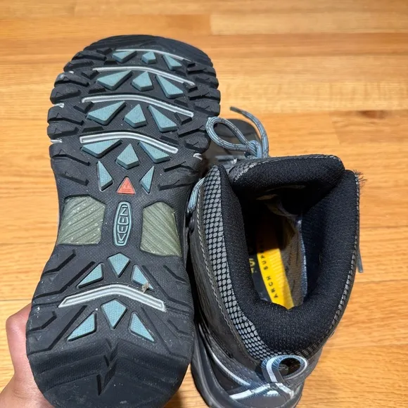Keen Black and Gray Hiking Boots