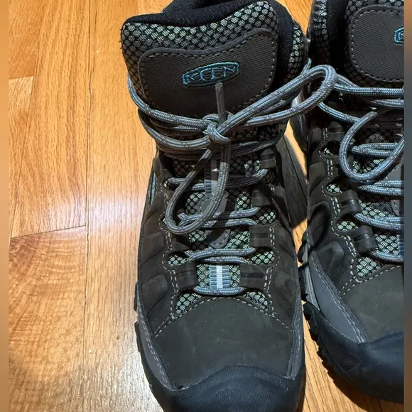Keen Black and Gray Hiking Boots