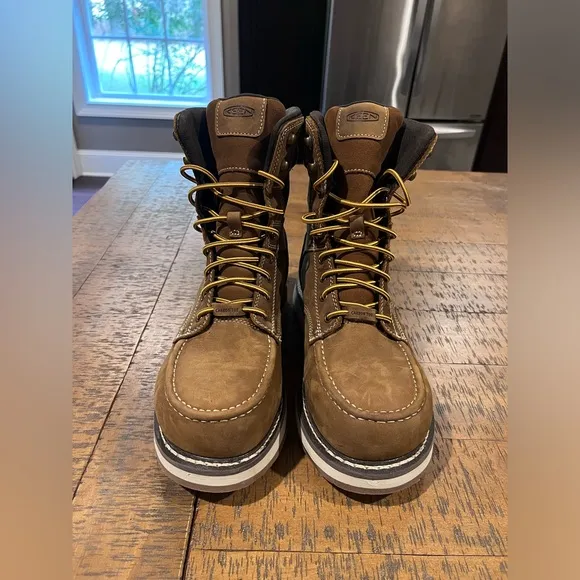 KEEN Cincinnati 8” Carbon Fiber Toe Waterproof Boots