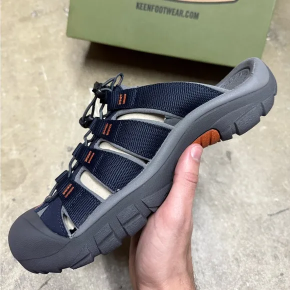 Keen Mens Newport Slide Black Closed Toe Slip On Flat Sport Sandals Shoes NWT