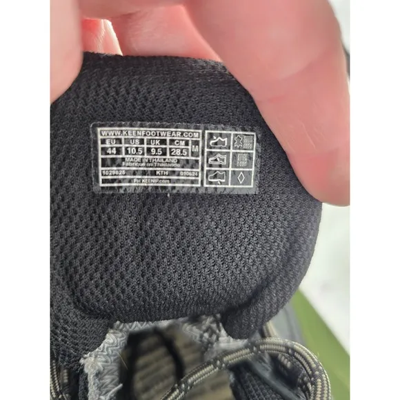 Keen Targhee IV MID Waterproof Hiking Boots Men's Size 10.5 - Triple Black