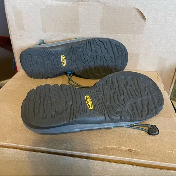 KEEN Whisper Sandal Women Closed Toe Sport Teal Dark Shadow Ceramic Grey sz 9