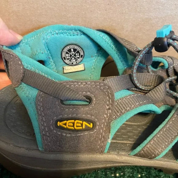 KEEN Whisper Sandal Women Closed Toe Sport Teal Dark Shadow Ceramic Grey sz 9