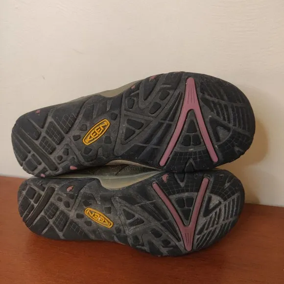 Keen Women's Hiking Boots Brown Lace Up Size 9.5.
