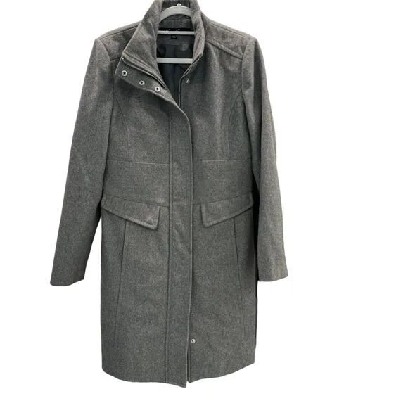 Kenneth Cole 3/4 Grey Wool Coat Tapered Waist Zip Up and Snap Stylish Zip Sleeve