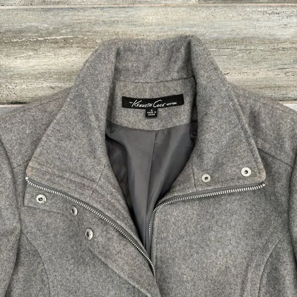 Kenneth Cole 3/4 Grey Wool Coat Tapered Waist Zip Up and Snap Stylish Zip Sleeve
