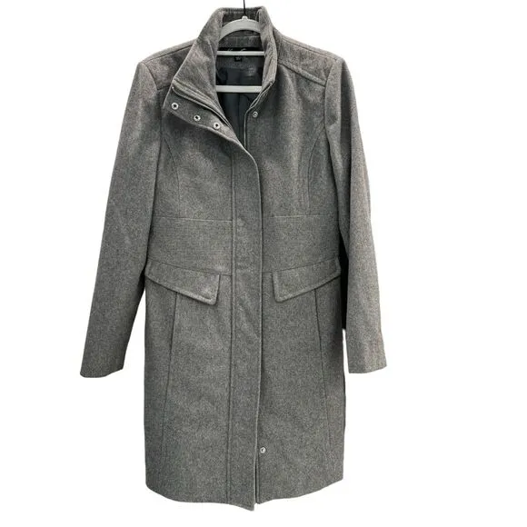 Kenneth Cole 3/4 Grey Wool Coat Tapered Waist Zip Up and Snap Stylish Zip Sleeve