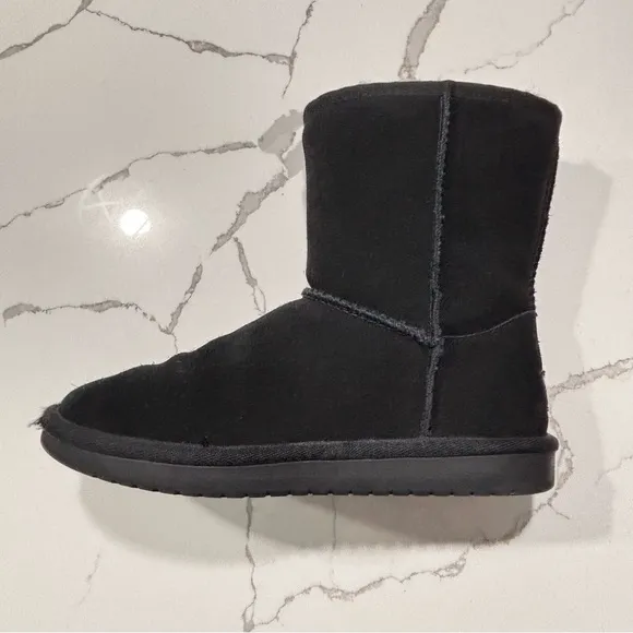 Koolaburra by UGG | Black Victoria Short Boot Toddler Girls Leather Faux Fur 2
