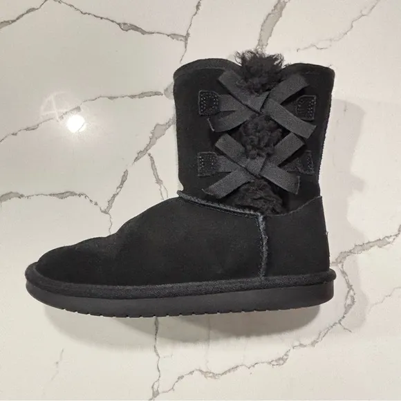 Koolaburra by UGG | Black Victoria Short Boot Toddler Girls Leather Faux Fur 2
