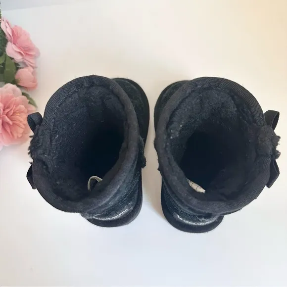 Koolaburra by UGG Victoria Black Suede Leather Side Bow Toddler Girl Short Boots