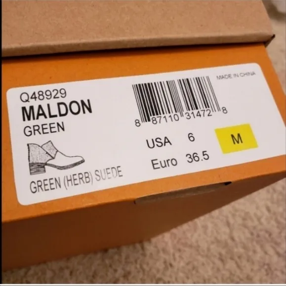 Korks Maldon Suede Ankle Bootie Green Size 6 New in Box