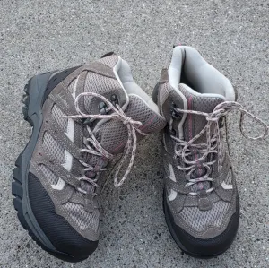 L L Bean Women's Hiking Boots Size 8.5