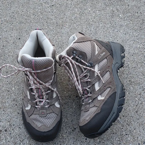 L L Bean Women's Hiking Boots Size 8.5