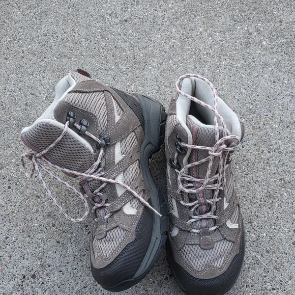 L L Bean Women's Hiking Boots Size 8.5