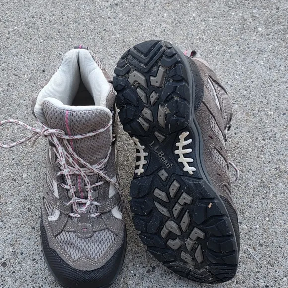 L L Bean Women's Hiking Boots Size 8.5