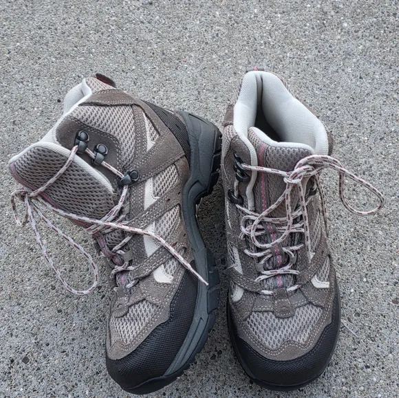 L L Bean Women's Hiking Boots Size 8.5