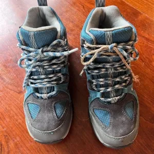 L. L. Bean Youth Hiking Boots- Size 6