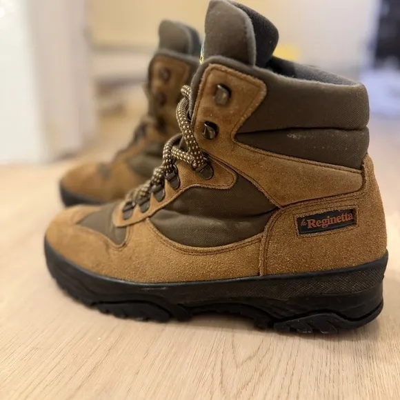 La Reginetta Vintage Brown Hiking Boots. US women’s size 8.5 (EUR 39)