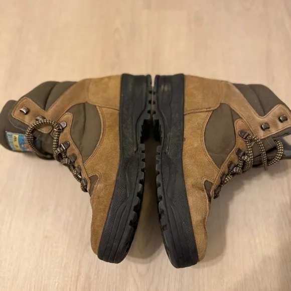 La Reginetta Vintage Brown Hiking Boots. US women’s size 8.5 (EUR 39)