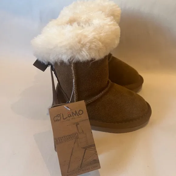 LAMO Little Girls Audrey Shearling-Lined Suede Winter Casual Cozy Boots Shoes 6