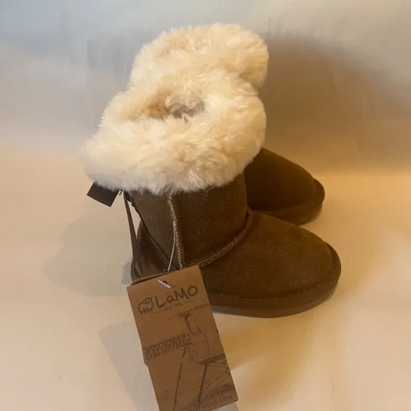 LAMO Little Girls Audrey Shearling-Lined Suede Winter Casual Cozy Boots Shoes 6
