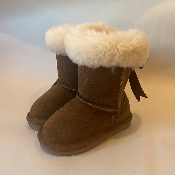 LAMO Little Girls Audrey Shearling-Lined Suede Winter Casual Cozy Boots Shoes 6