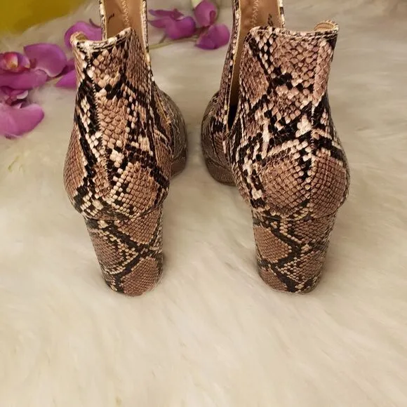 Lane Bryant Women's Tan Snake Animal Print Wide Feet Friendly Ankle Boots 11 NWT