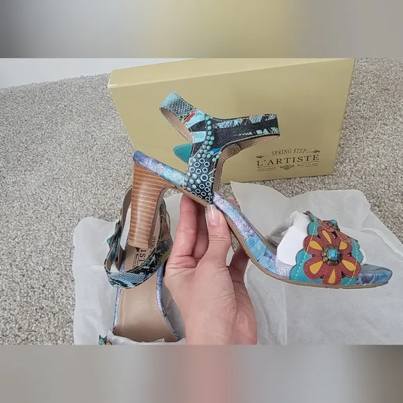 L'ATISTE Women's Multicolor Sandals