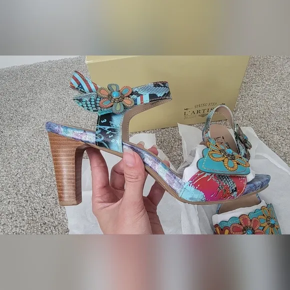 L'ATISTE Women's Multicolor Sandals