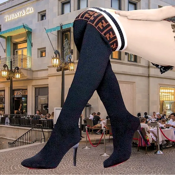 Lavishly Paris Luxury Designer Fashion Knee Length Boots. Size 7/7.5