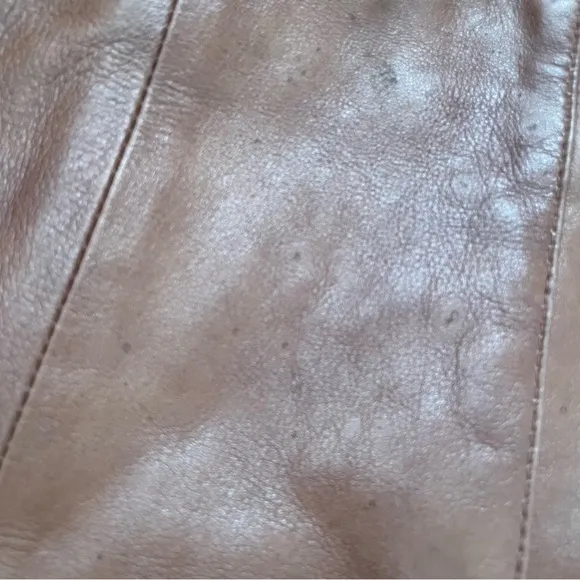 Leather A-Line Pleated Skirt Neutral Tan Size 6 VINTAGE by Jose Luis