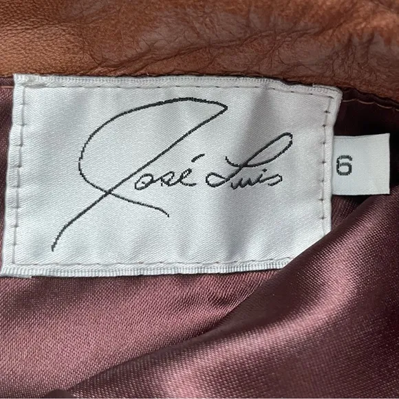 Leather A-Line Pleated Skirt Neutral Tan Size 6 VINTAGE by Jose Luis