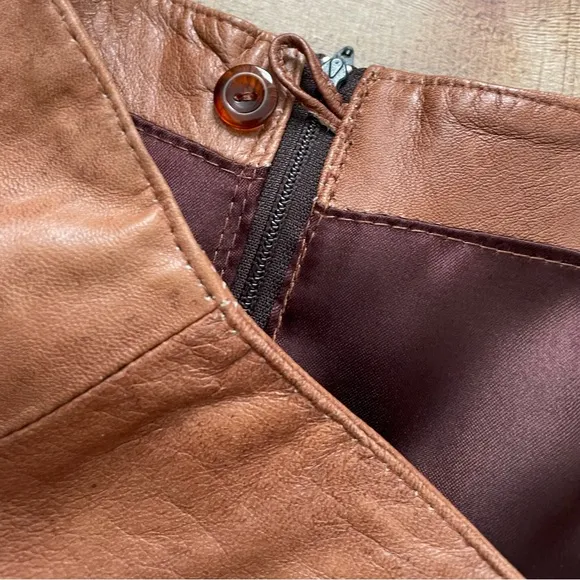 Leather A-Line Pleated Skirt Neutral Tan Size 6 VINTAGE by Jose Luis