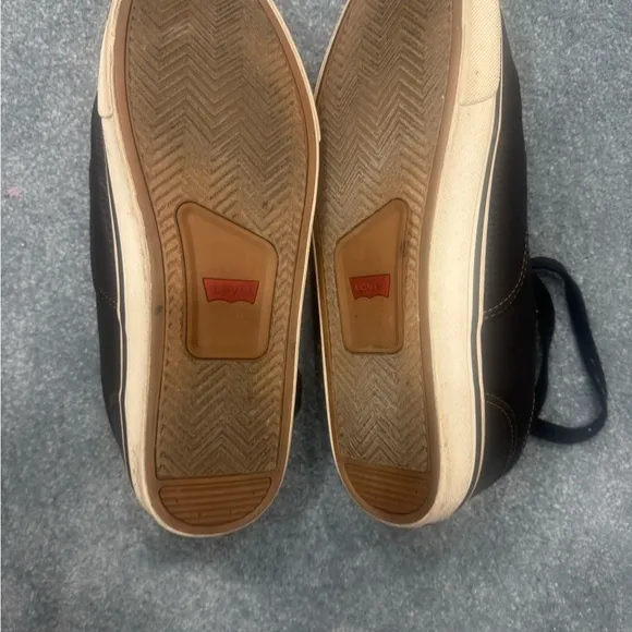 Levi slip on Ethan Perf canvas shoes EUC size 10.5