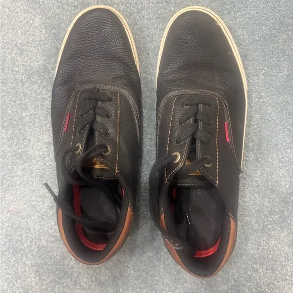 Levi slip on Ethan Perf canvas shoes EUC size 10.5