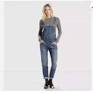 Levis Denim Jean Overall Pants Womens Medium 6 Blue Pockets Medium Rinse L 26.