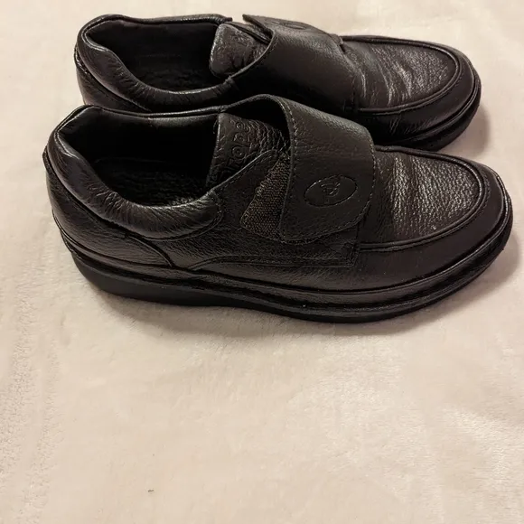 Life Walker Strap Men's Shoes Propet