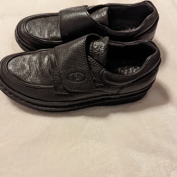 Life Walker Strap Men's Shoes Propet