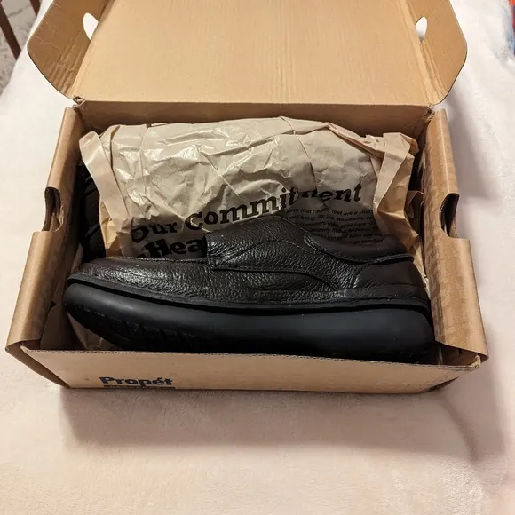 Life Walker Strap Men's Shoes Propet