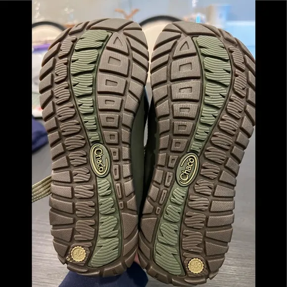 Like New CHACO Odyssey Kids Youth size 3