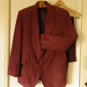 LIKE NEW - MEN'S Dark cranberry western suit Dallas Texas Circle S