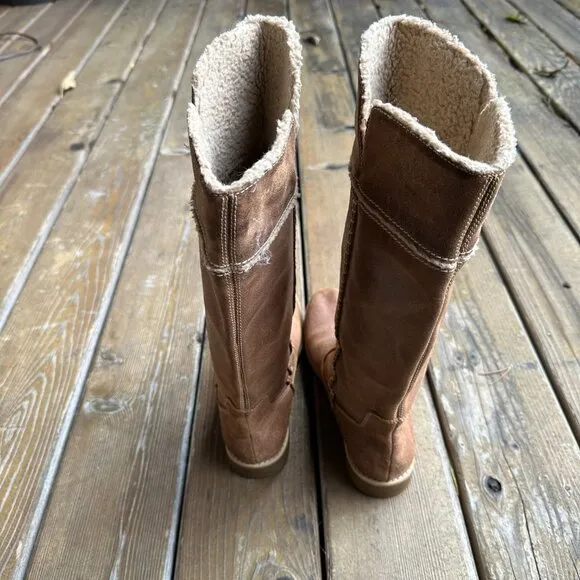 Like New Timberland Brown Leather Knee High Snow Boots 25669M in Women's US 8.5