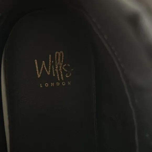 Like New! Wills Vegan Leather Black Walking Boots Size 38 / W 7 / M 5.5 Macboot