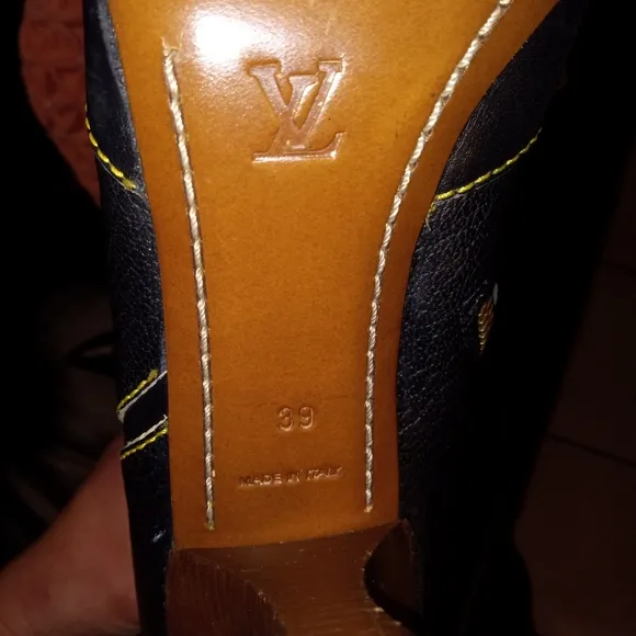 Louis Vuitton Black Heeled Boots size 39