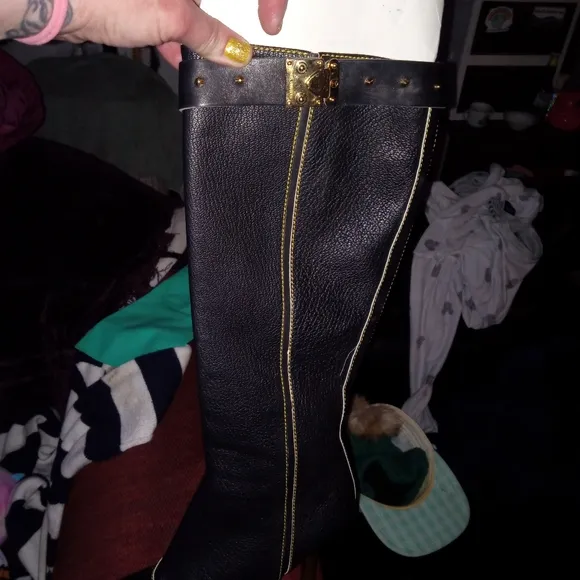 Louis Vuitton Black Heeled Boots size 39