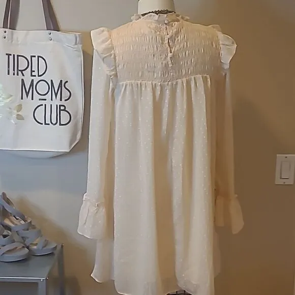 Loveriche Loose Fit Peasant Dress in Cream sz Small
