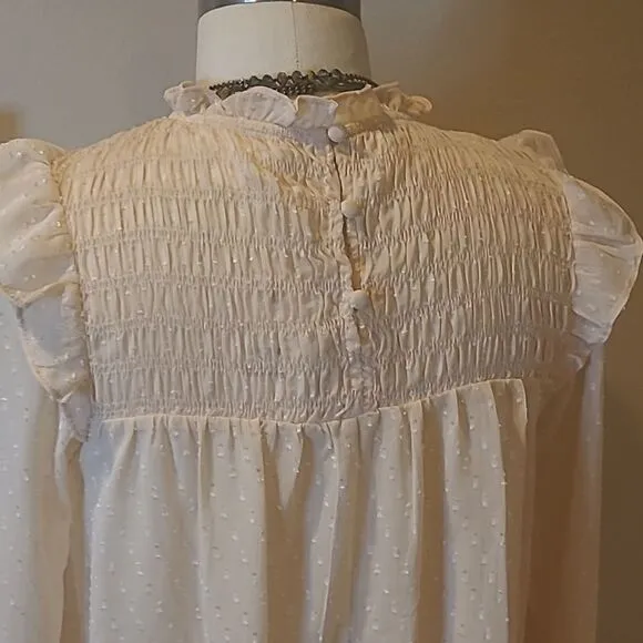 Loveriche Loose Fit Peasant Dress in Cream sz Small