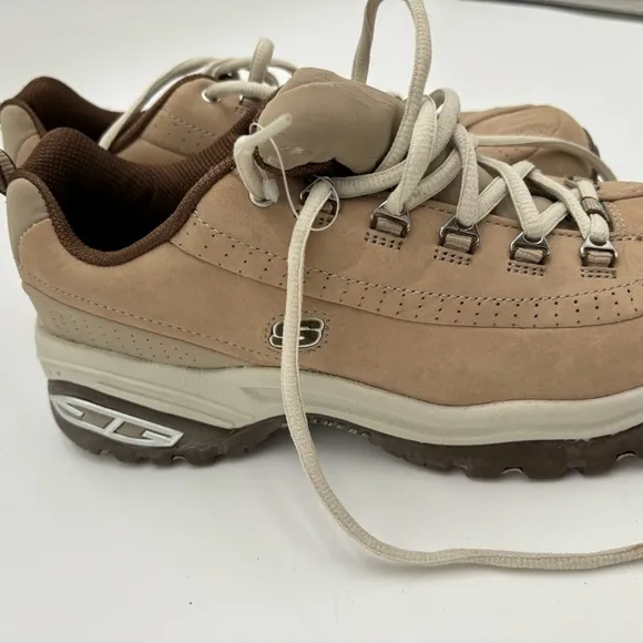 #M349 New Women’s Tan Sketcher Tan sport shoes in Box.  New laces, perfect!!!!