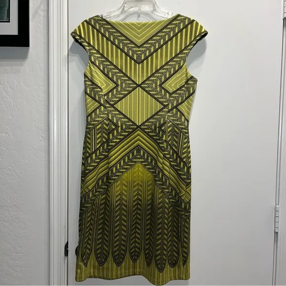 Maggy London Turquoise lace Boat Neck Midi Dress. Size: 8